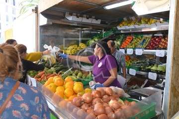 Narea abre como recova con ambiente navideño y de satisfacción general (Foto Francisco Javier Santana y TA)